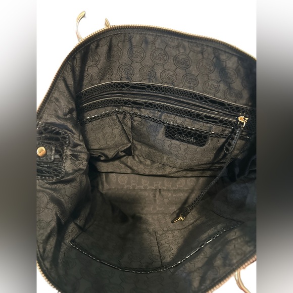 Michael Kors Crossbody Hobo Snakeskin Print NWT - Picture 4 of 5